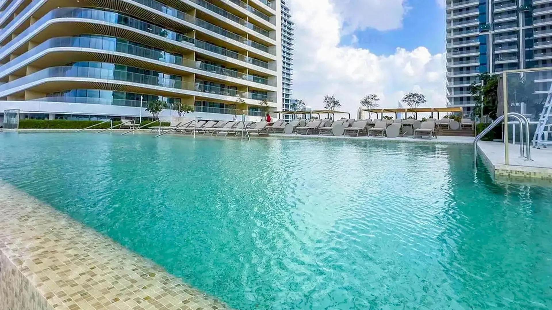 Apartment Elite Lux Holiday Homes - Beachfront 1Br Oasis Stunning Views By Elie Saab Dubai